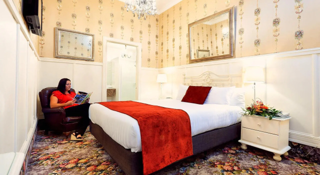 Номер Classic Princes Gate Hotel