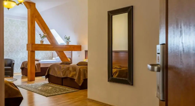 Четырёхместный номер Superior Мансарда Hotel Boutique Bulevard