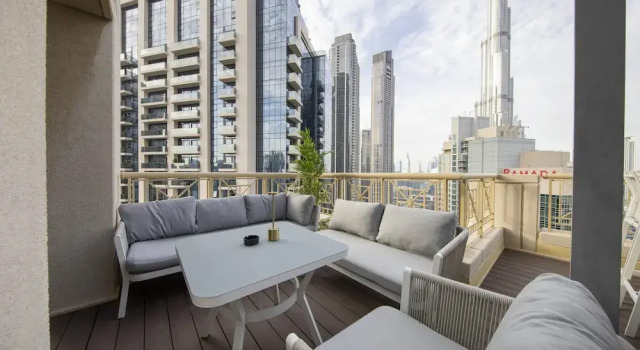 Апартаменты Fountain View Signature Residence With Terrace 135 SQM