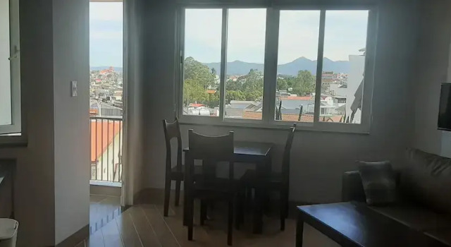 Двухместные апартаменты Deluxe OYO 1161 Puchin Hotel And Apartment