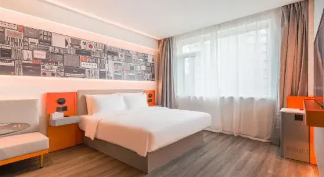 Люкс ibis Qingdao Xinduxin CapitaMall Hotel
