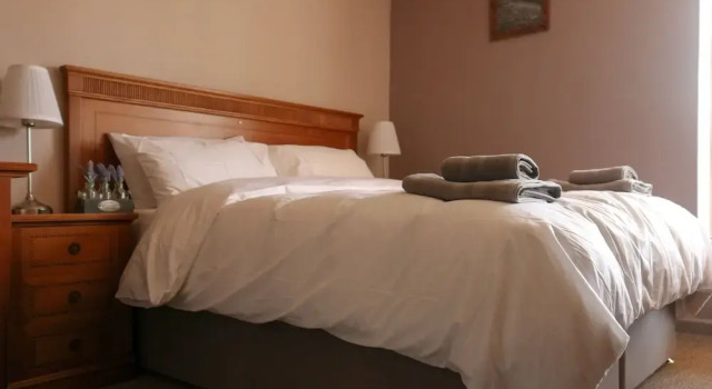 The Hollybush Inn and B&B, Забронировать Отель Отели Уорикшир с парковкой, Парковка
