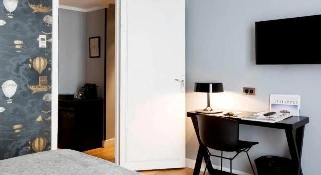 Двухместный номер Standard с балконом Hôtel Mathis Elysées