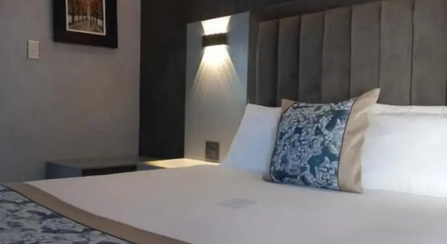 Standard- værelse med udsigt over poolen Pula Nala Lodge