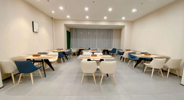 Hanting Hotel Zhoukou Shenqiu Railway Station, Prenota Hotel Shenqiu Zhoukou