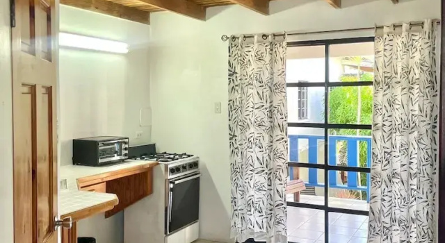 Апартаменты с балконом и с видом на сад Bananaquit Tobago -Stay Near the Beach