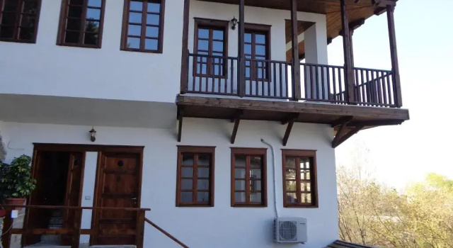 Hotel Demaj, Prenota Hotel Hotel economici a Berat County