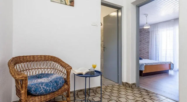Nice Home in Karlobag With Wifi and 2 Bedrooms