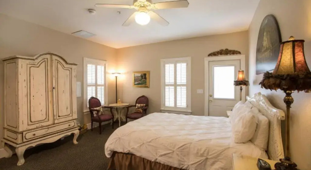 Двухместный номер Standard с видом на бассейн Gruene River Hotel & Retreat