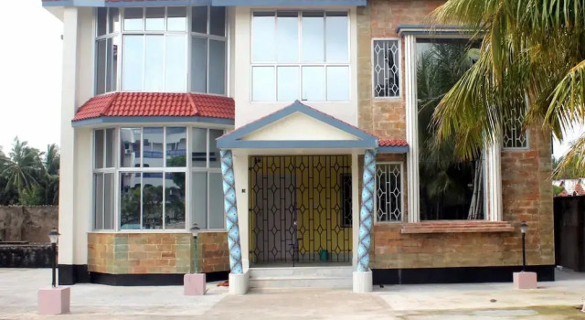 Hotel Deepak