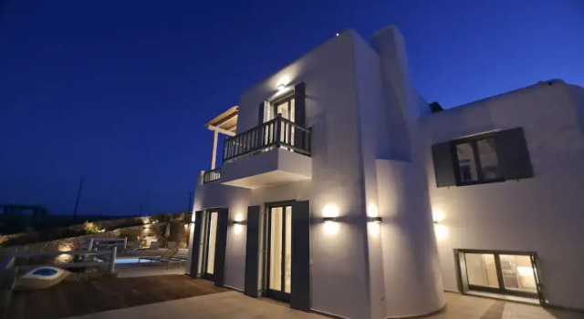 Villa Moonflower