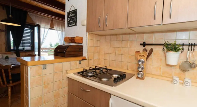 Коттедж Holiday Home Kuća Ulaga