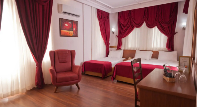 Triana Hotel