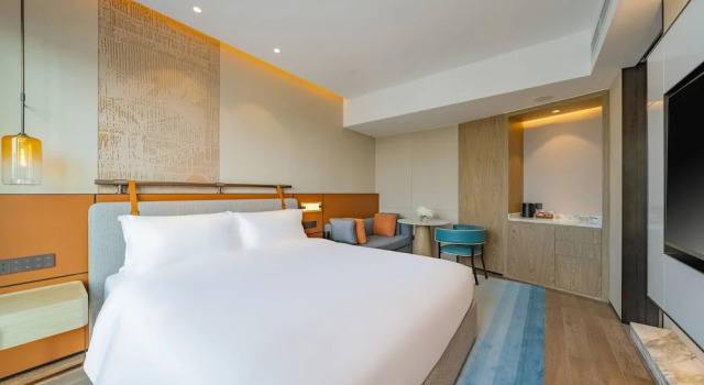 Номер Standard Holiday Inn Zhuhai City Center by IHG