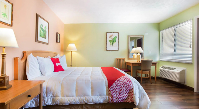 Двухместный номер Premium OYO Waterfront Hotel- Cape Coral Fort Myers, FL