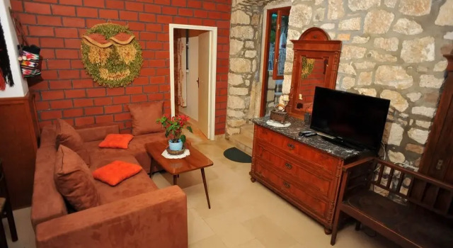 Piv - 10 m From Beach - A1, Rezerwuj Hotel Hotele w Split-Dalmatia County z parkingiem, Parking