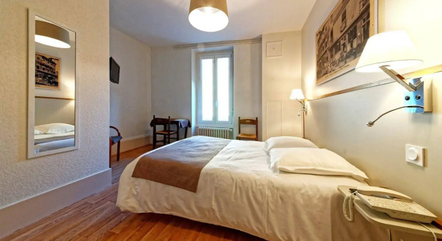 Logis Hôtel Du Commerce Et Touring, Book Hotel Hoteller i Autun med morgenmad, Morgenmad