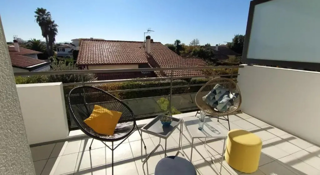 Апартаменты Le 5 SUD Anglet Piscine Parking WIFI