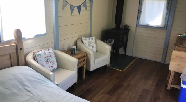 Elton Barn Fishery & Retreat, Boek Hotel Nottingham Nottinghamshire