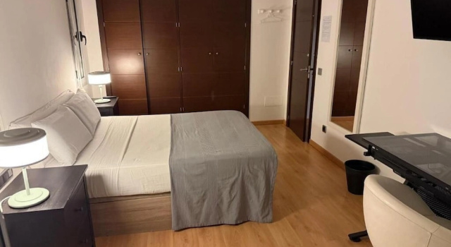 Standard room with balcony and with partial ocean view Red House Rooms