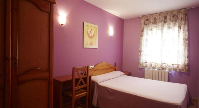 Pensión Serafín, Buchen Sie Hotel Aviles 