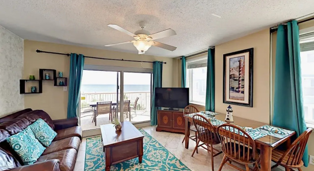 561 East Beach Blvd Condo Unit 208 2 Bedrooms 2 Bathrooms Condo, Prenota Appartamento Hotel a Alabama con piscina, Piscina