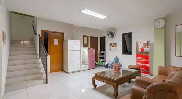 Urbanview Syariah Hotel Tiga ER near Karawang Central Plaza, Book Hotel Karawang West Java