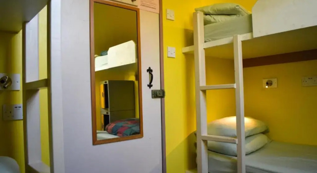 Кровать в общем номере (женский номер) Castle Rock Hostel