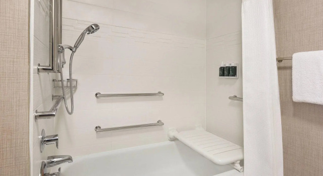Люкс с 2 комнатами Courtyard by Marriott Sacramento Folsom