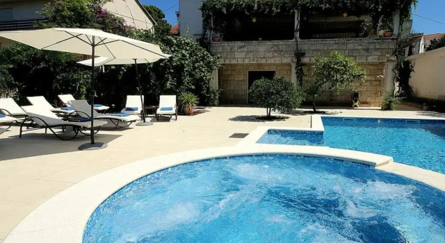Апартаменты Villa Renipol