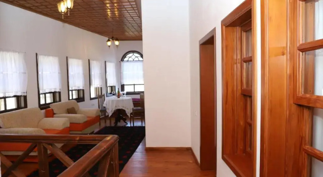 Villa Athina in Berat Castle - Since 1741, Book Villa Sommerhuse i Berat, Hytte