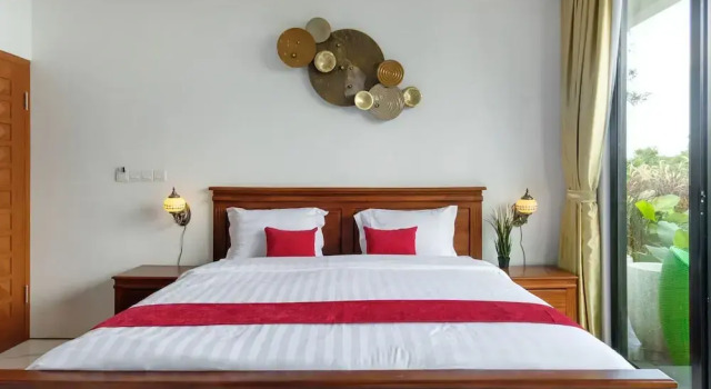 Camera Deluxe TwoSpaces Living at deRos Resort & Cafe, Bogor