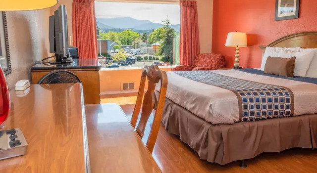 Двухместный номер Standard с красивым видом из окна Flagstone Motel