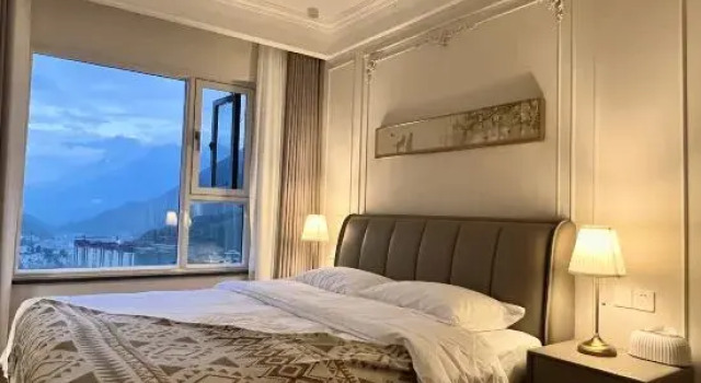 Люкс с красивым видом из окна Yunyang Light Luxury Homestay