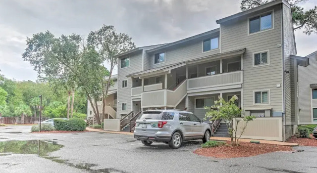 Family-friendly Hilton Head Villa: Walk to Beach
