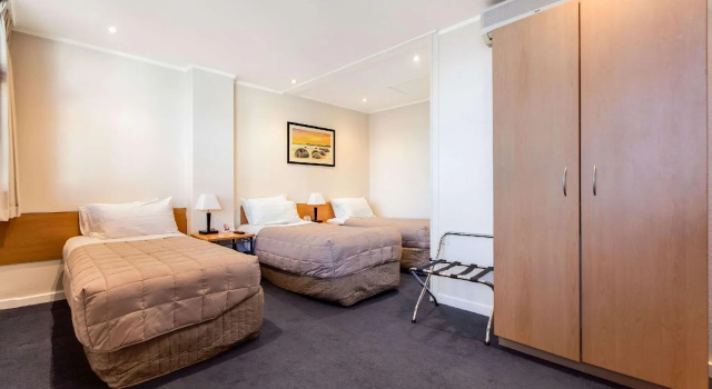 Трёхместный номер Standard Econo Lodge City Central