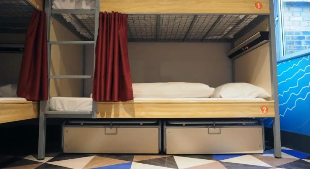 Кровать в общем номере (женский номер) St Christophers Inn Liverpool Street