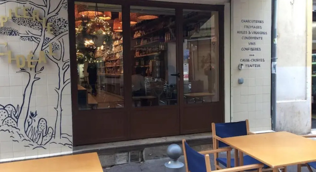 La Petite Maison, Забронировать Отель «постель и завтрак» Марсель Буш-дю-Рон, рядом с Марсельский международный выставочный центр