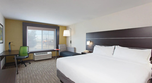 Двухместный люкс Holiday Inn Express & Suites Oakland - Airport by IHG