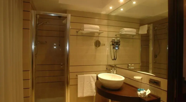 Полулюкс B&B HOTEL Napoli San Mauro