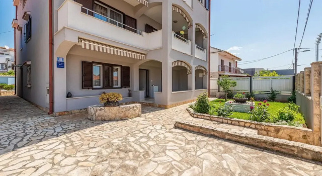 Stunning Apartment in Zadar With 2 Bedrooms, Wifi and Outdoor Swimming Pool
