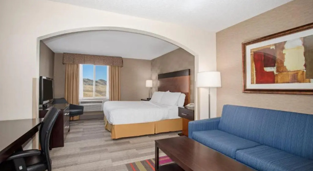 Люкс Holiday Inn Express Hotel & Suites Littleton by IHG