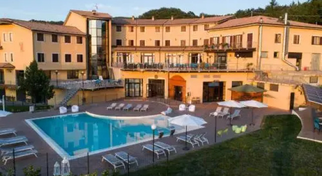 Falcon Hotel, Забронировать Отель Сант-Агата-Фельтрия Эмилия-Романья