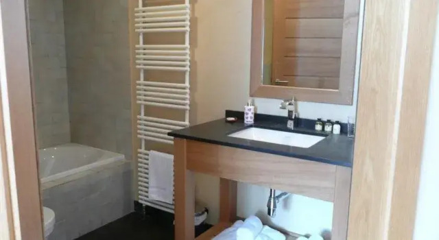 Chambre dhôtes La Forestière, Book Hotel Hotels in Alsace with Parking, Parking