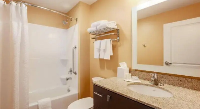 Двухместный люкс TownePlace Suites by Marriott Cheyenne Southwest/Downtown Area