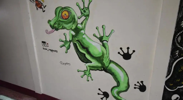 Кровать в общем номере yummy bagpackers hostel