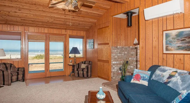Pacific Rest 3 Br home by RedAwning, Book Hotel Hoteller i Historic Bayfront med parkering, Parkering