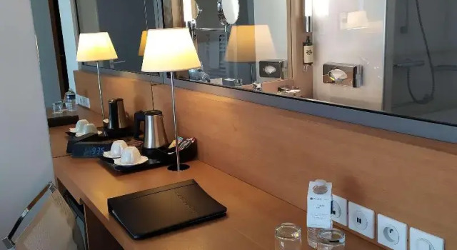 Номер Standard Best Western Premier Hôtel du Vieux-Port
