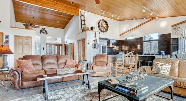 122 Kings Court by Book by Owner, Rezerwuj Hotel Hotele w Vail Ski z parkingiem, Parking