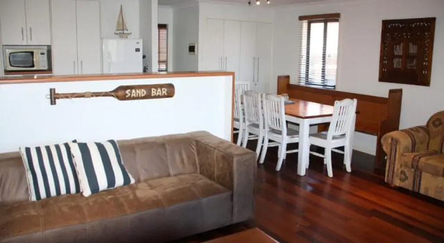 Апартаменты Deluxe Wooli Holiday Units